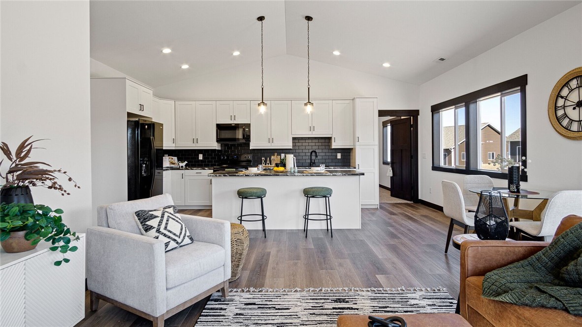 3369 Iris Drive, Eau Claire, WI