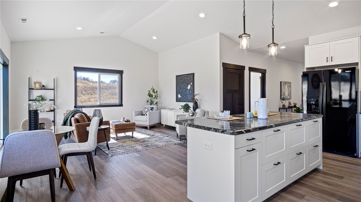 3369 Iris Drive, Eau Claire, WI