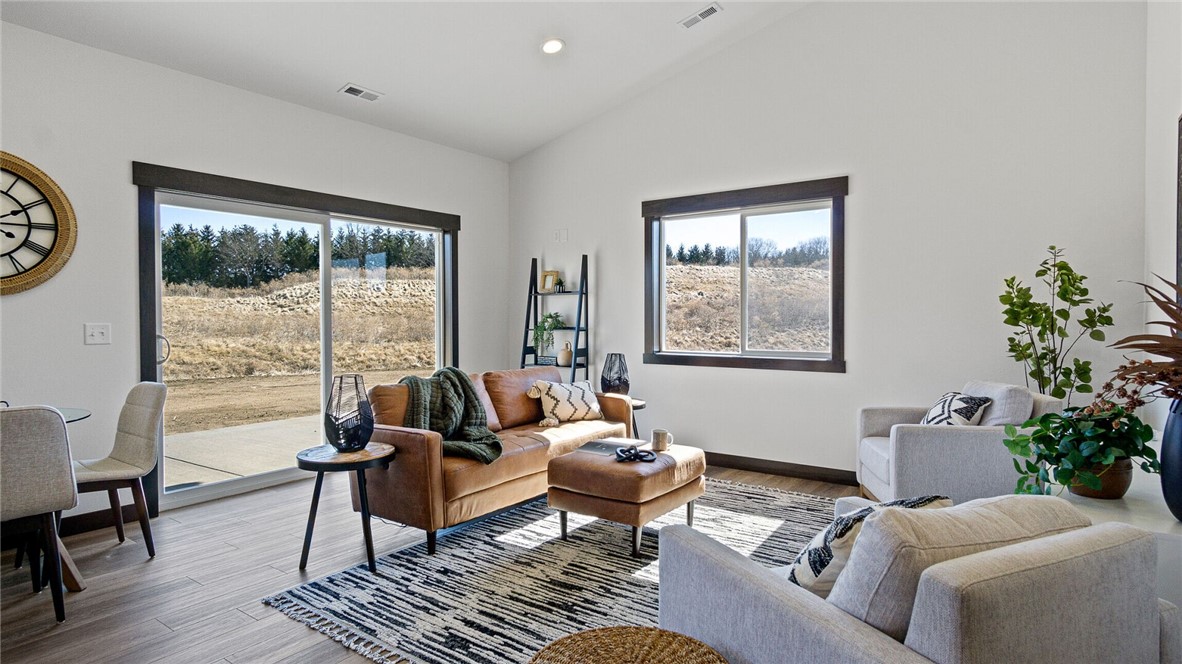 3369 Iris Drive, Eau Claire, WI