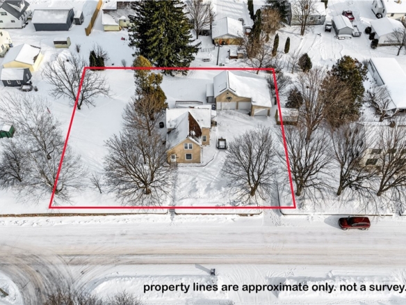 Residentialhouse for sale picture with an address of  406 5th Street in Barron and a list price of 259000