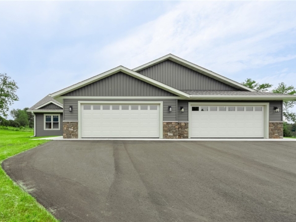 Residentialhouse for sale picture with an address of  439 Hartford Street in Cadott and a list price of 299900