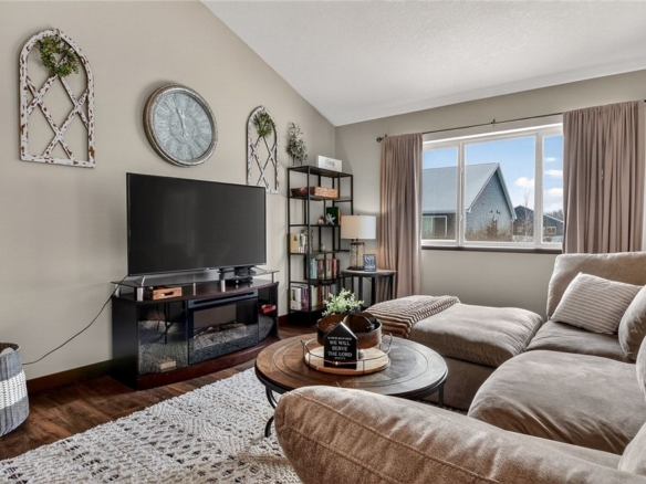 Residentialhouse for sale picture with an address of  4924 Bluebell Court in Eau Claire and a list price of 289900