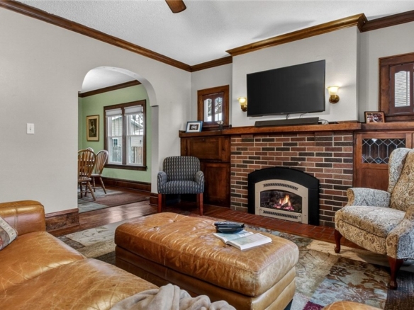 Residentialhouse for sale picture with an address of  505 Summer Street in Eau Claire and a list price of 264900