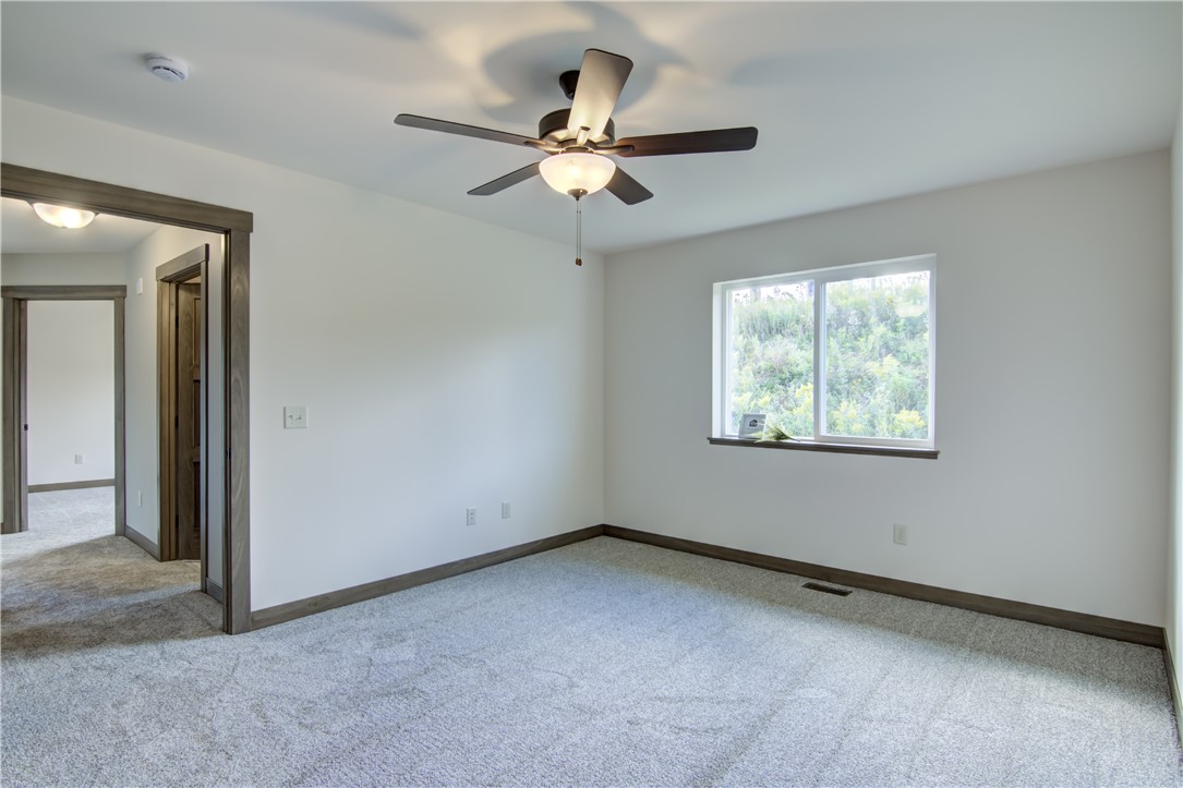 521-Hagman-Eau-Claire-WI-54703-6