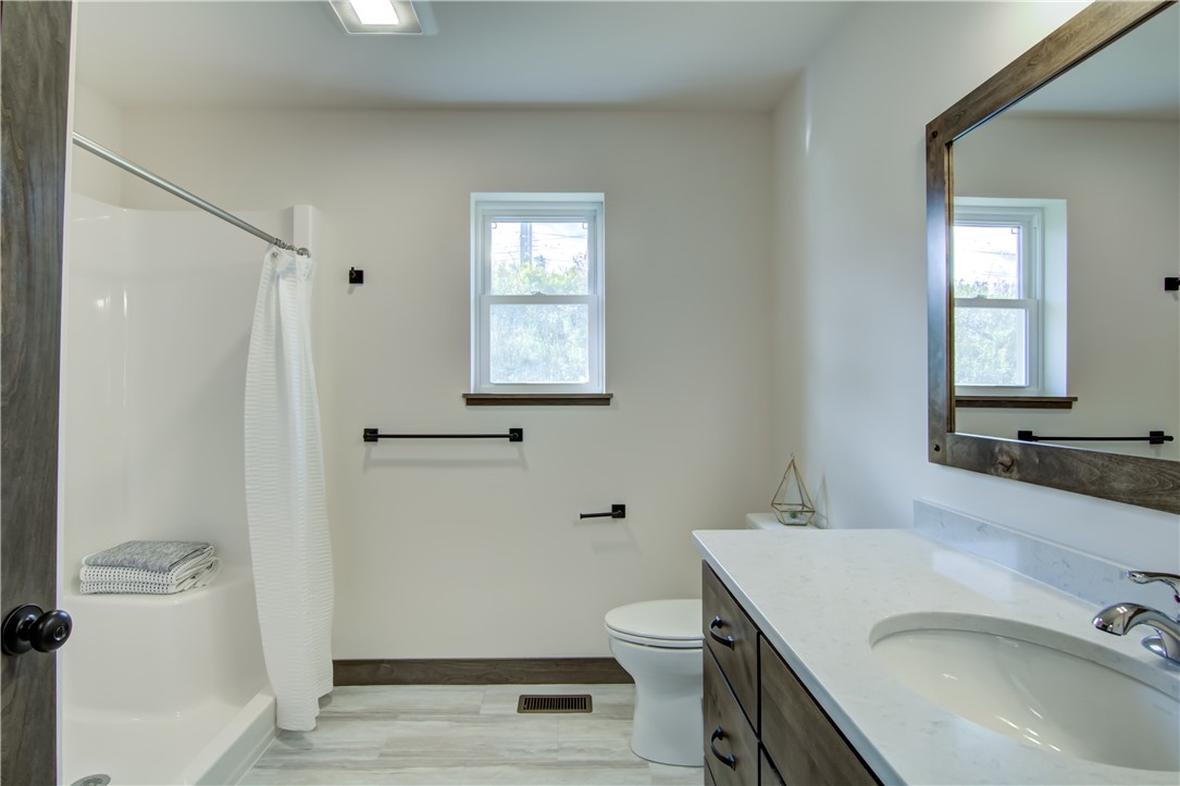 521-Hagman-Eau-Claire-WI-54703-8