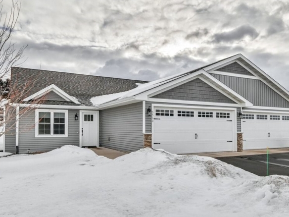 Residentialhouse for sale picture with an address of  5580 Green Park Drive in Eau Claire and a list price of 329500