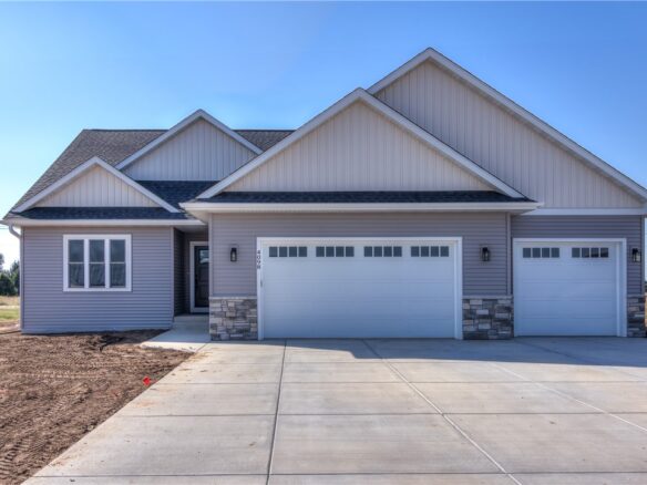 6006 Fuji Lane Eau Claire WI 54701 — photo 1