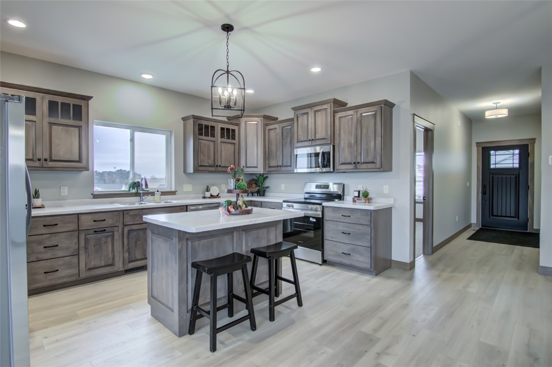 6483-Silver-Lake-Eau-Claire-WI-54703-2