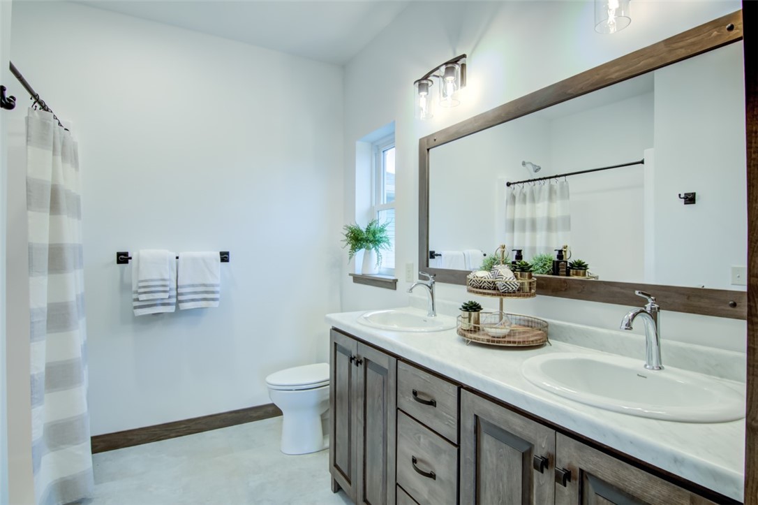 6483-Silver-Lake-Eau-Claire-WI-54703-5