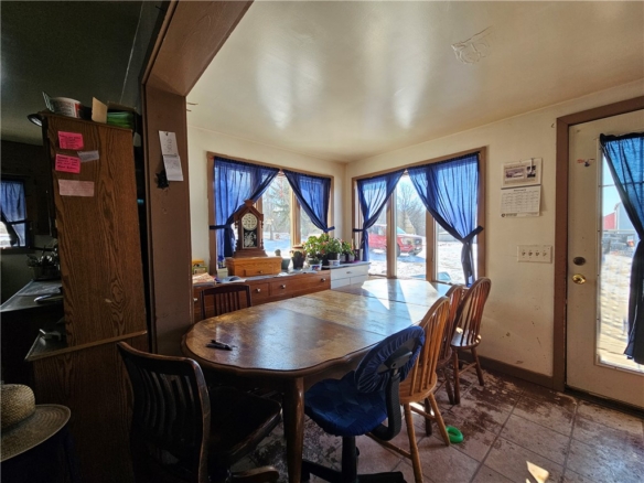 Residentialhouse for sale picture with an address of  692 250th Street in Woodville and a list price of 349000