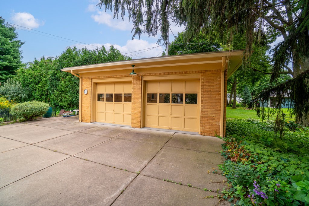 707-Columbia-Chippewa-Falls-WI-54729-8