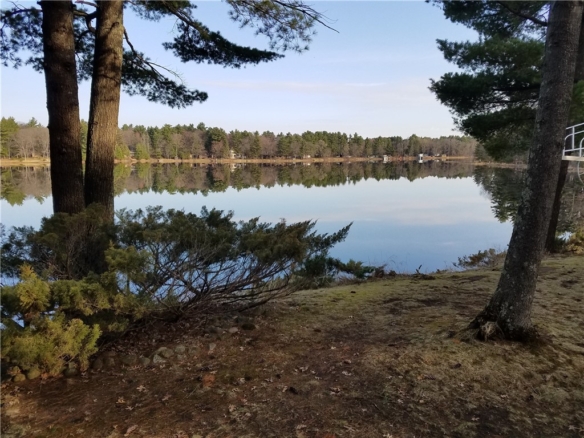 Residentialhouse for sale picture with an address of  7420 SouthShore Drive in Siren and a list price of 549900