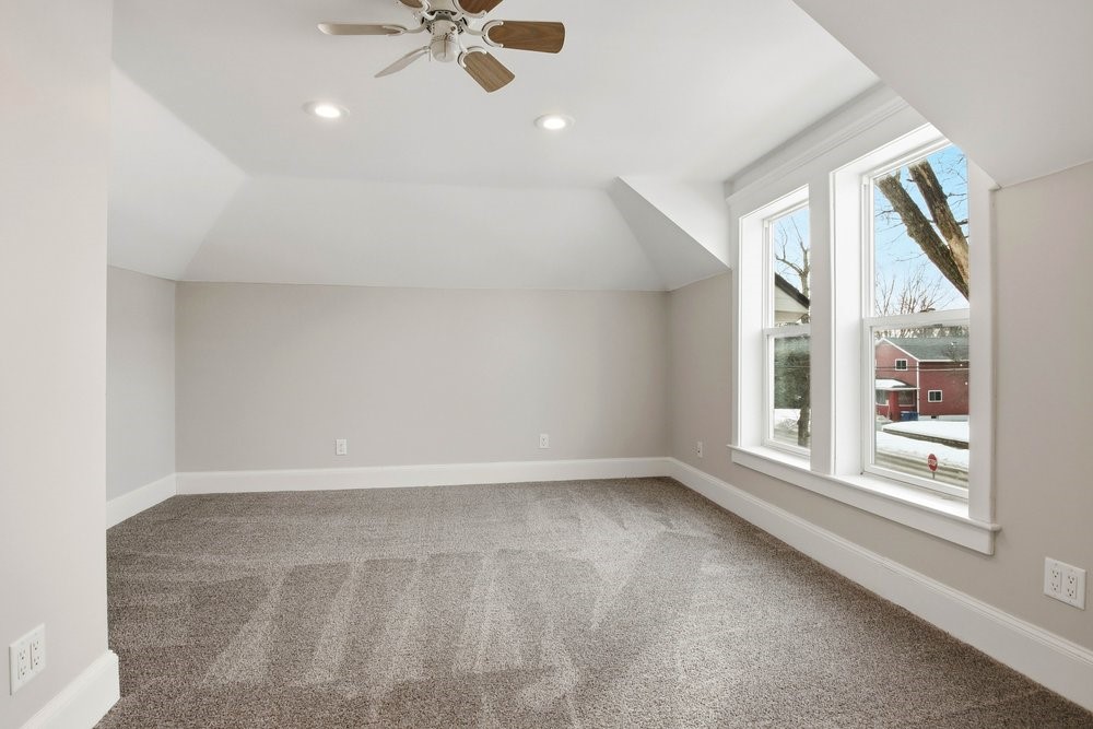 803-Main-Rice-Lake-WI-54868-8