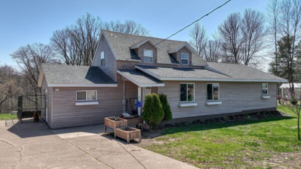 901 Riverside Drive, Cornell, WI
