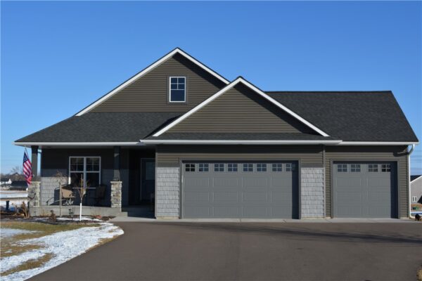 9317 453rd Avenue Elk Mound WI 54739 — photo 1