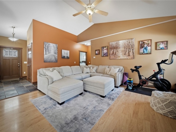 Residentialhouse for sale picture with an address of  E16134 Hwy D  in Fall Creek and a list price of 650000