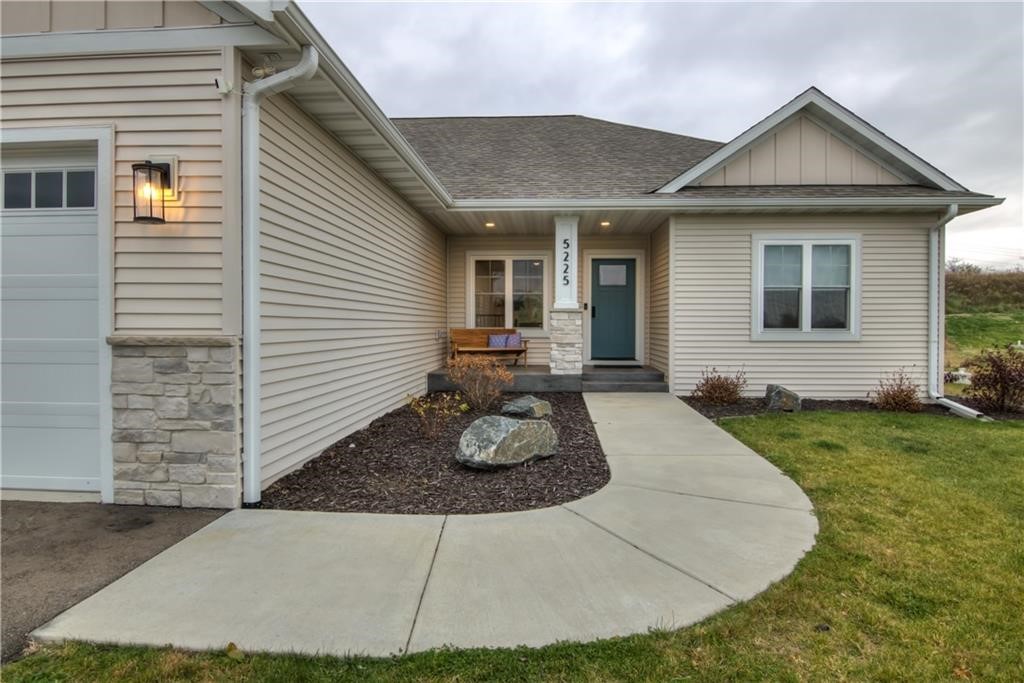 E5225-Queens-Eleva-WI-54738-7