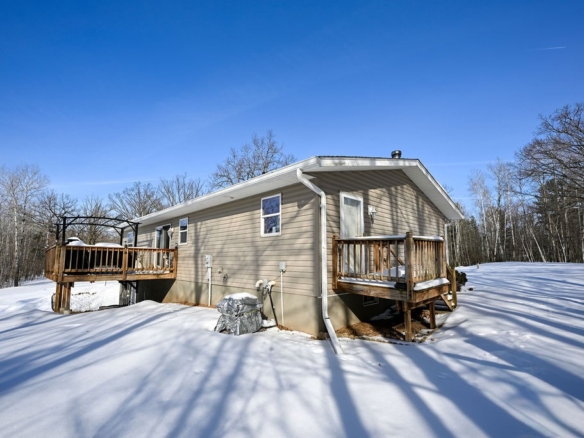 Residentialhouse for sale picture with an address of  N1675 North Woodyard Road in Shell Lake and a list price of 389000