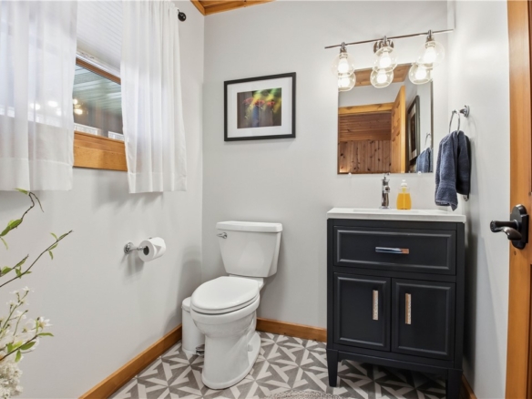 Residentialhouse for sale picture with an address of  N5200 240th Street in Menomonie and a list price of 625000