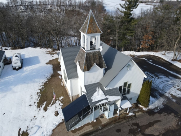 Residentialhouse for sale picture with an address of  N6313 Prescott Street in Arkansaw and a list price of 147500