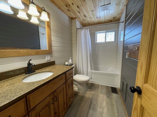 N8110-Stone-Lake-Hayward-WI-54843-3