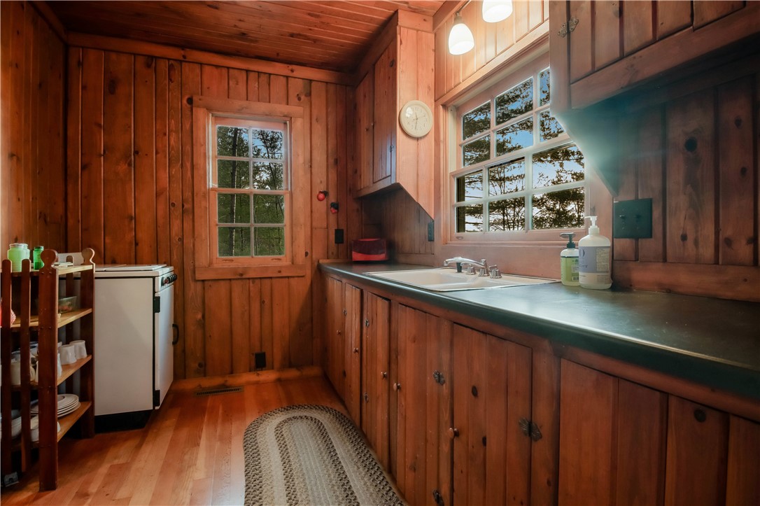 N8878-Lakeshore-Hayward-WI-54843-4