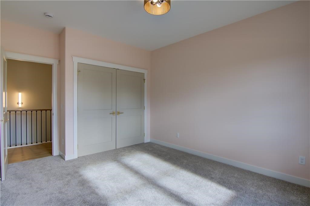 S9024-Chestnut-Eau-Claire-WI-54701-3