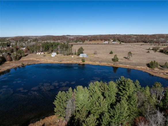 Residentialhouse for sale picture with an address of  W 501 River Road in Hayward and a list price of 449900