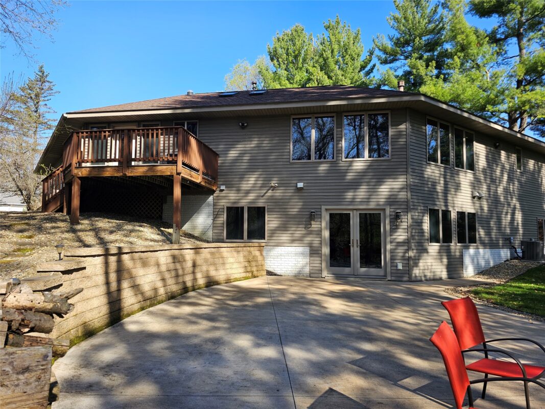 W10439 880th Avenue, River Falls, WI — photo 2