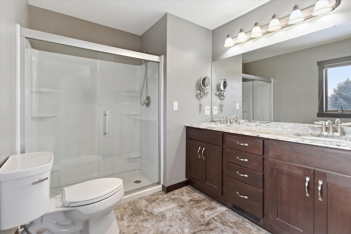 W4325 Tower Lane La Crosse WI 54601 — photo 8