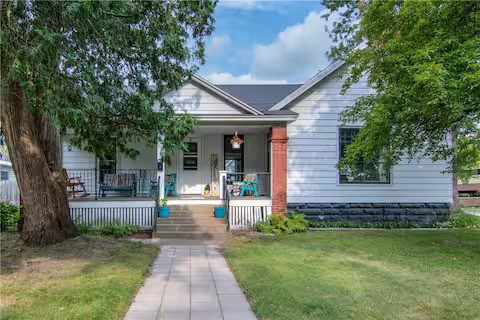 1018 6th Avenue Eau Claire WI 54703 — photo 1