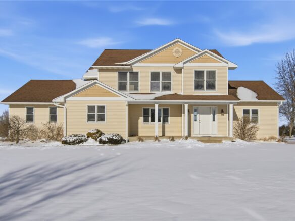 10198 162nd Street Chippewa Falls WI 54729 — photo 1