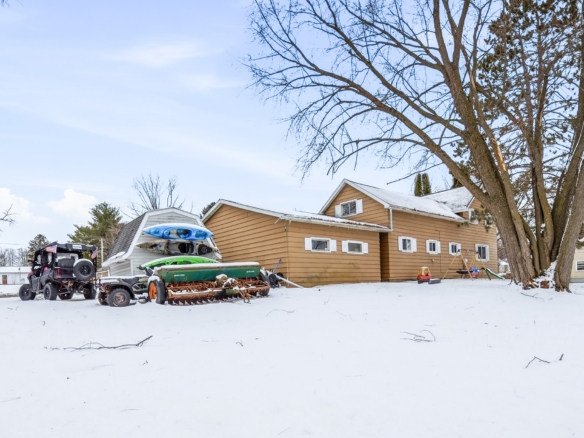 Residentialhouse for sale picture with an address of  106 Jackson  in Boyd and a list price of 175000