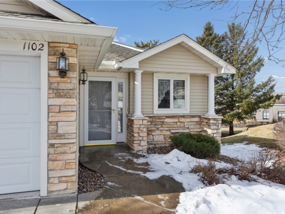 Residentialhouse for sale picture with an address of  1102 Highpoint Court in New Richmond and a list price of 329900