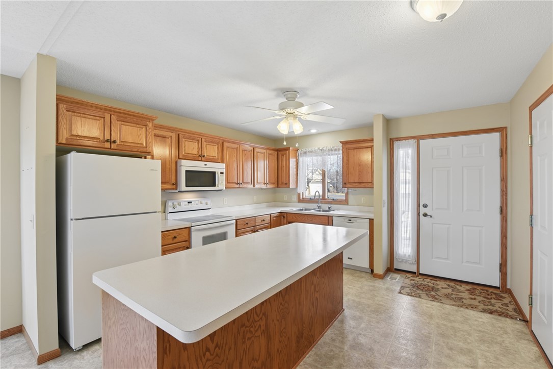 1102-Highpoint-New-Richmond-WI-54017-3