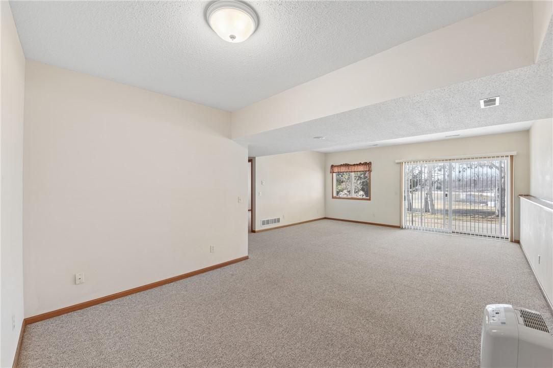 1102-Highpoint-New-Richmond-WI-54017-6