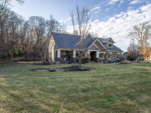 Residentialhouse for sale picture with an address of  1116 Moonlight Drive in Altoona and a list price of 987900