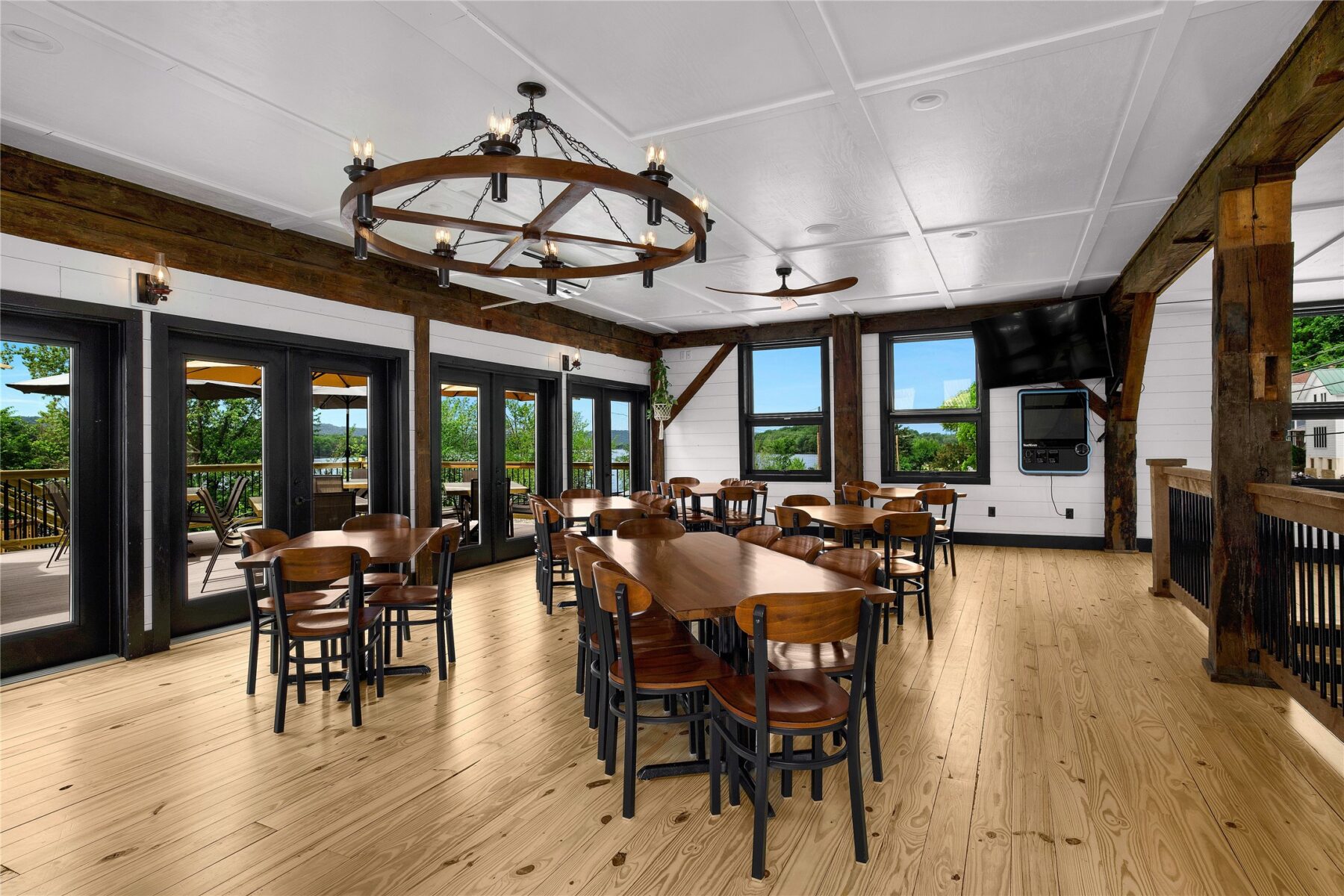 115 N Shore Drive Fountain City WI 54629 — photo 11