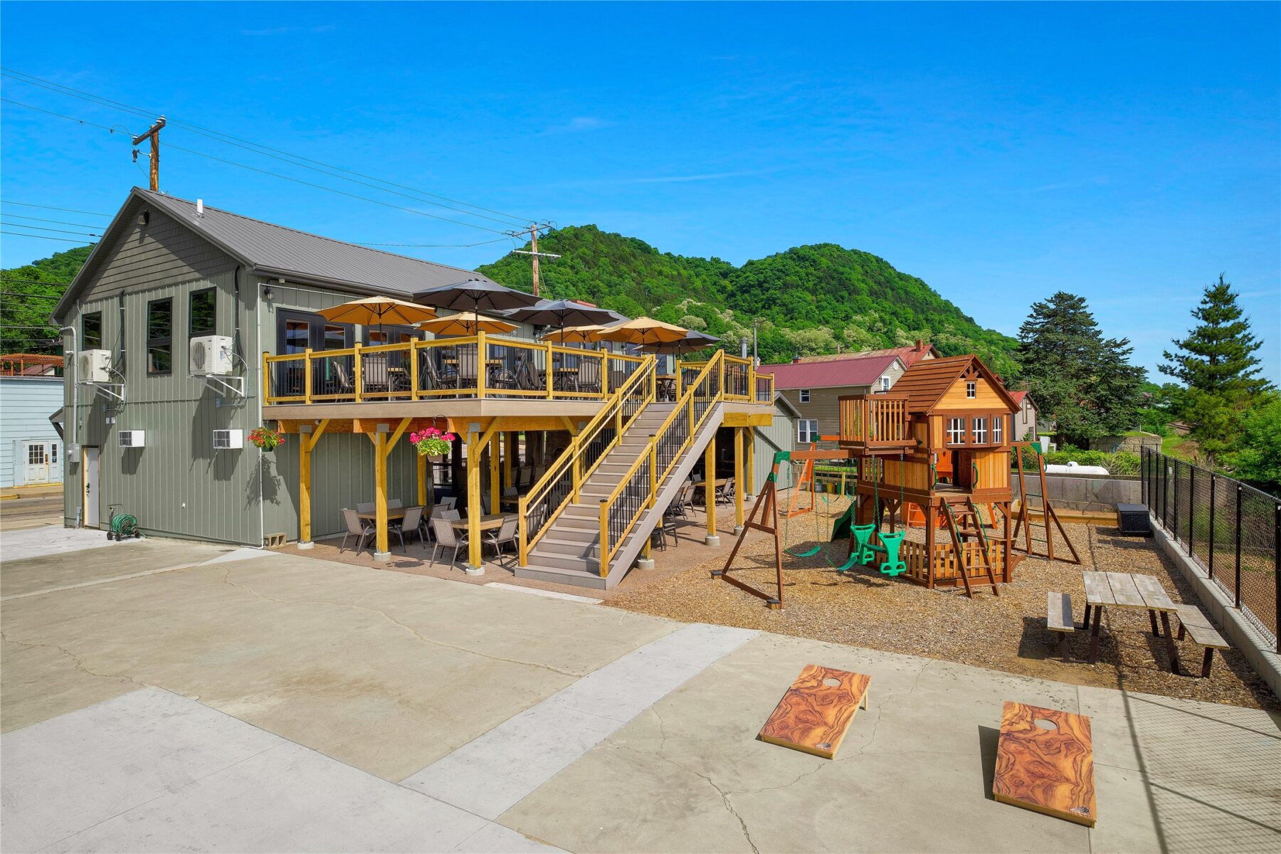 115 N Shore Drive Fountain City WI 54629 — photo 3