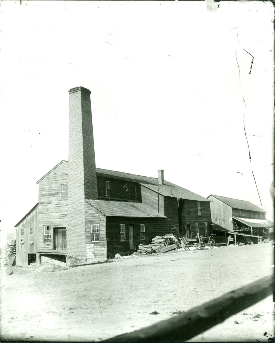 115 N Shore Drive Fountain City WI 54629 — photo 39