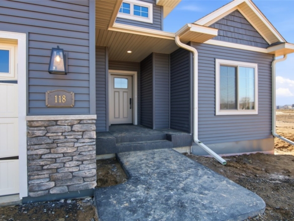 Residentialhouse for sale picture with an address of  118 Polk Avenue in Fall Creek and a list price of 376752