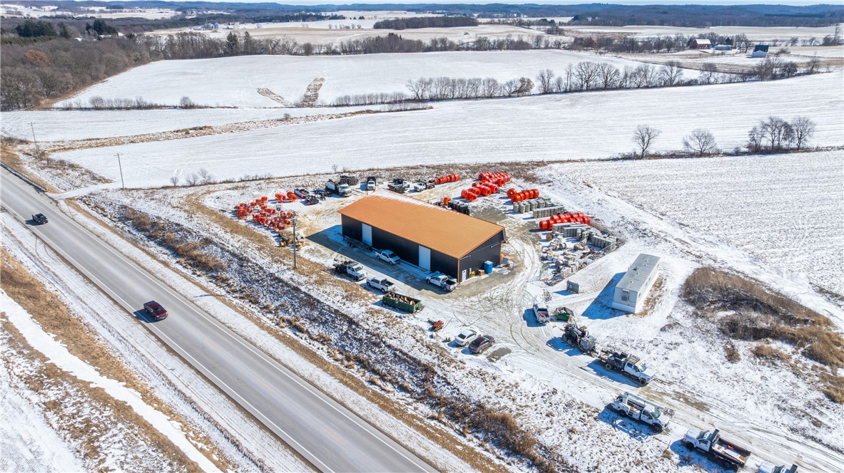 11975 W US Highway 10 Osseo WI 54758 — photo 17