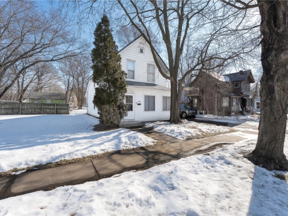Residentialhouse for sale picture with an address of  1208 7th Street in Menomonie and a list price of 199500