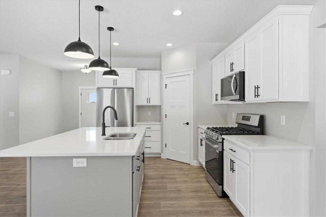 1276-200th-New-Richmond-WI-54017-3