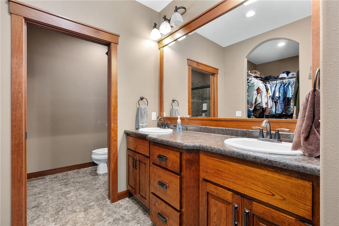 129 Grey Friar Lane, Eau Claire, WI — photo 16