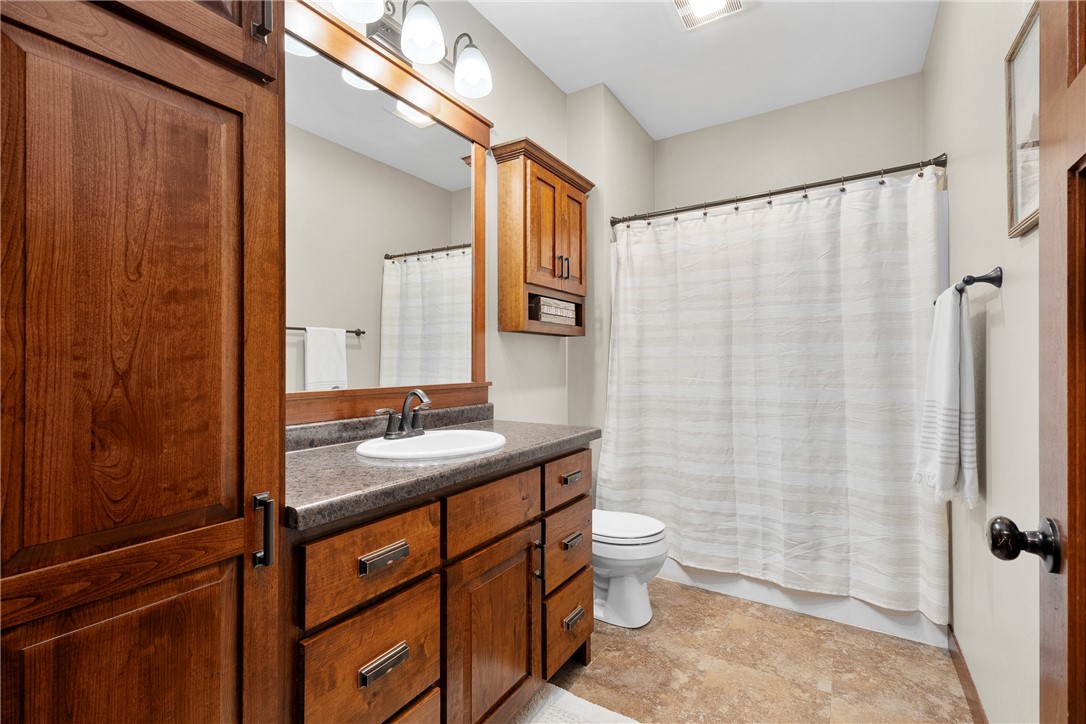 129 Grey Friar Lane, Eau Claire, WI — photo 19