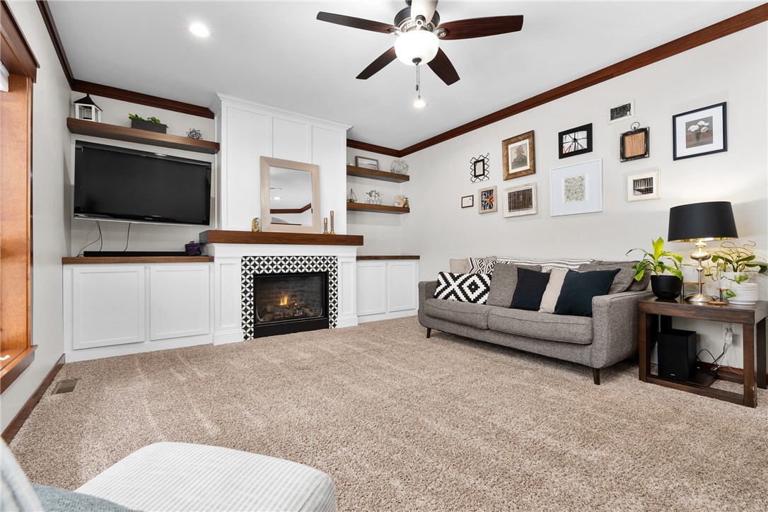 129 Grey Friar Lane, Eau Claire, WI — photo 4