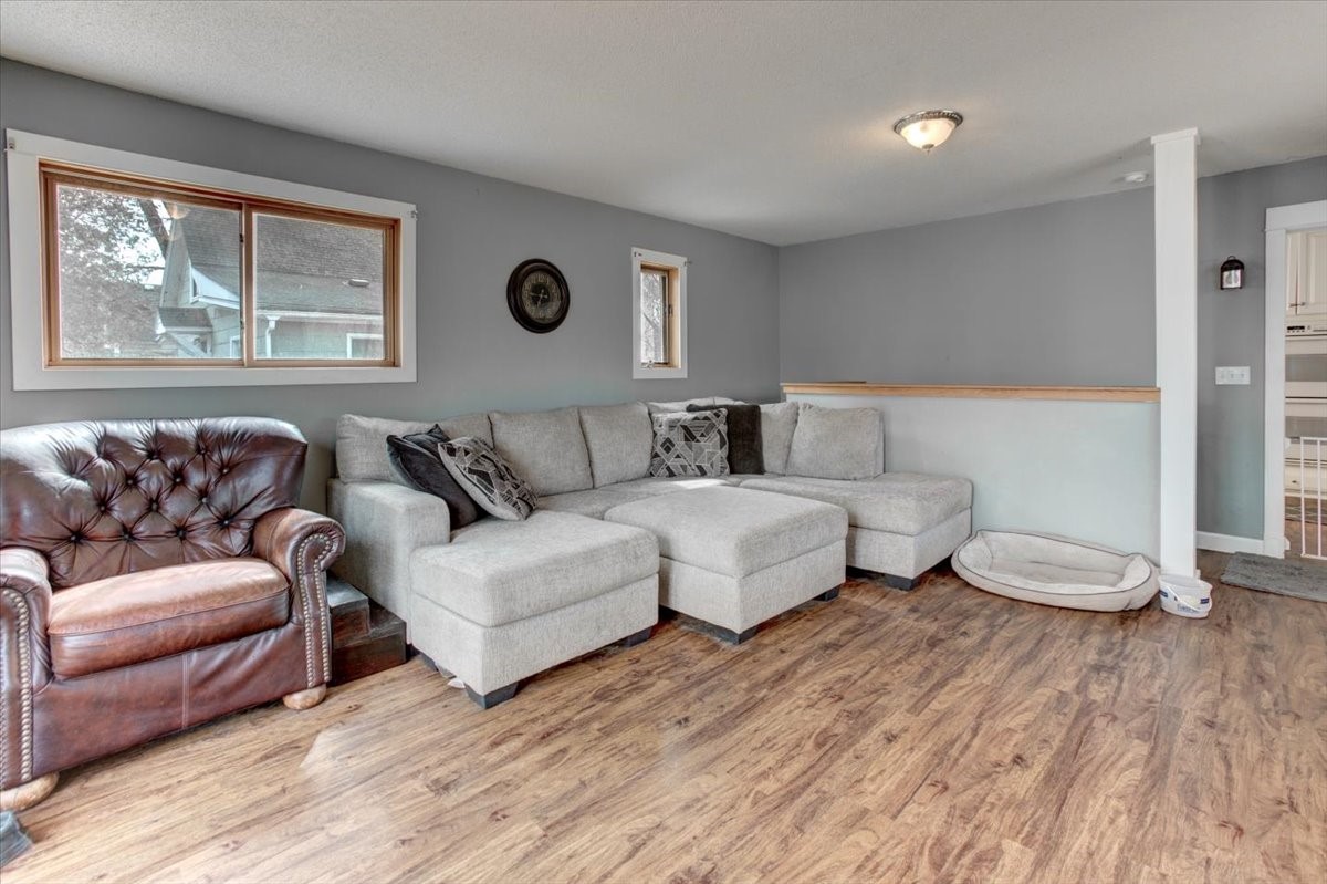 1332-Knapp-Menomonie-WI-54751-1