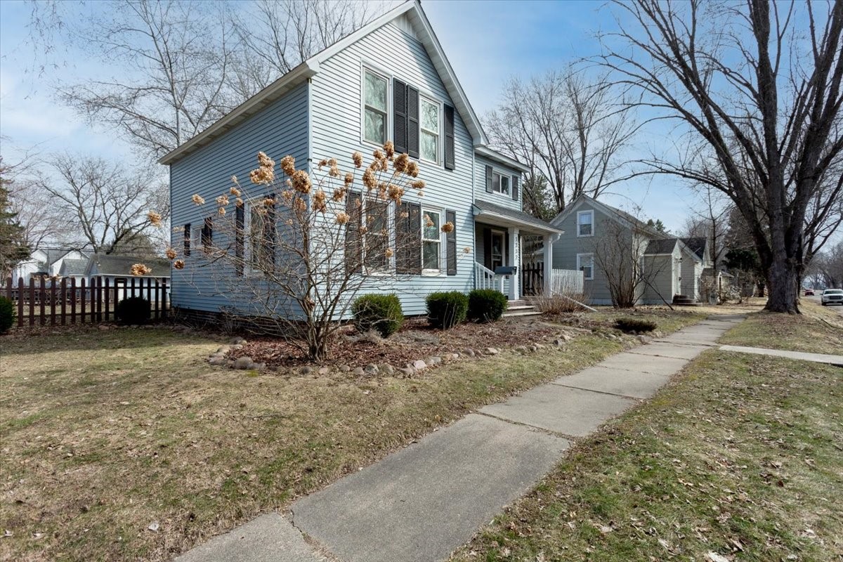 1332-Knapp-Menomonie-WI-54751-7