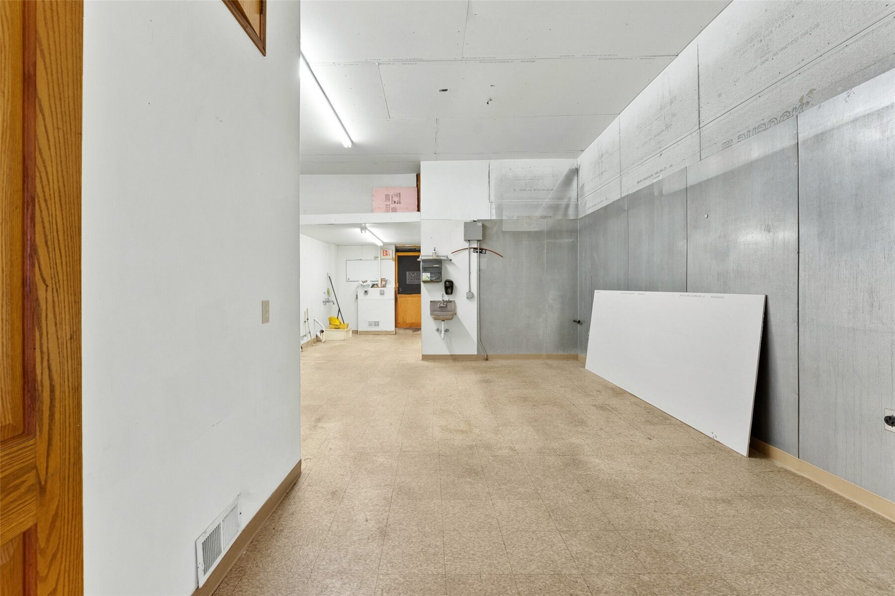 134 W Lincoln Street Augusta WI 54722 — photo 11